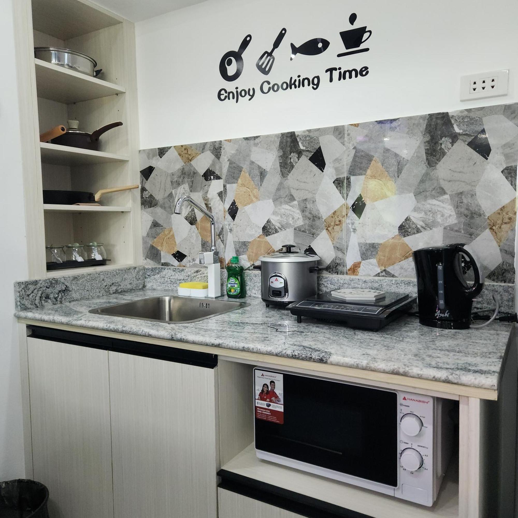Condo Azur Suites B316 Near Airport, Netflix, Stylish, Cozy With Swimming Pool Lapu-Lapu City Buitenkant foto